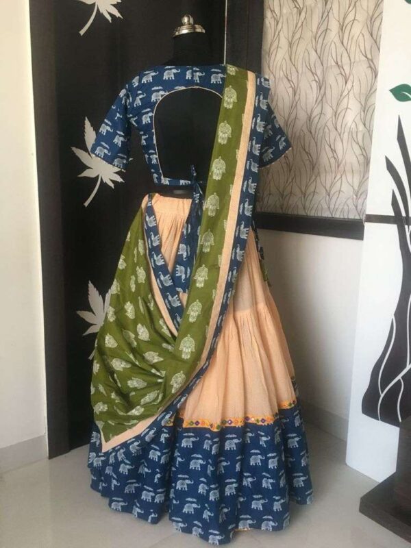 orange leheriya print lehenga